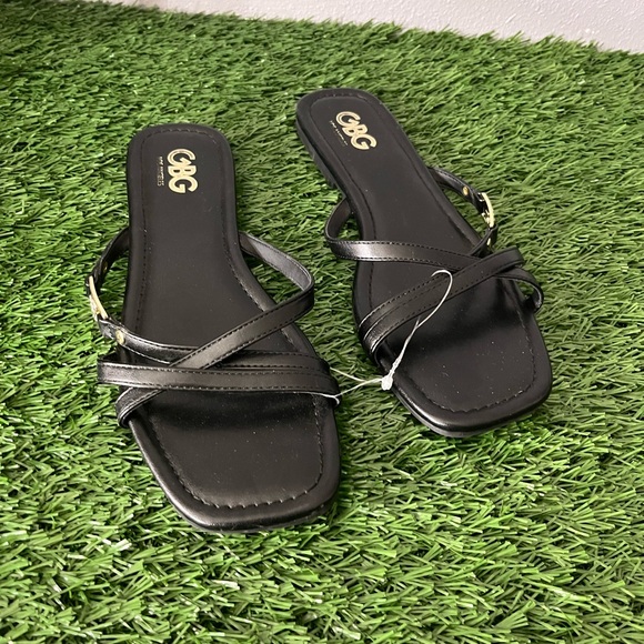 GBG Los Angeles Shoes - GBG Los Angeles Black Strappy Sandals NWOT